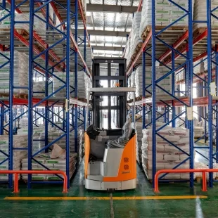 Xe nâng điện VNA 1.6 Tấn (Man-down)