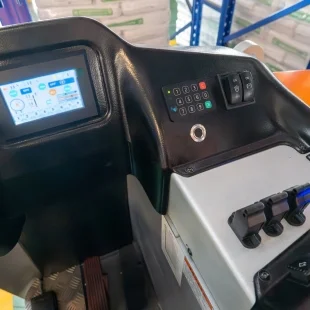 Xe nâng điện VNA 1.6 Tấn (Man-down)