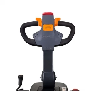 1 . Xe nâng tầm điện 5 tấn
