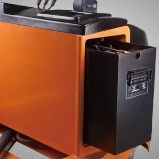 1 . Xe nâng tầm điện 5 tấn