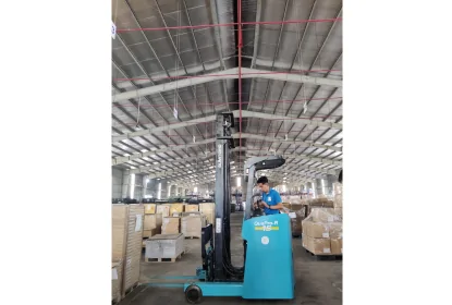 cho-thue-xe-nang-nhat-cu-toyota-komatsu-sumitomo-tcm